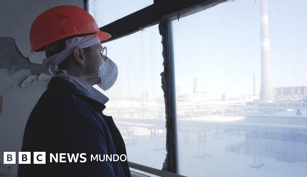 Título del video, Chernobyl, 40 años después: la BBC habla con quienes vivieron el peor desastre nuclear