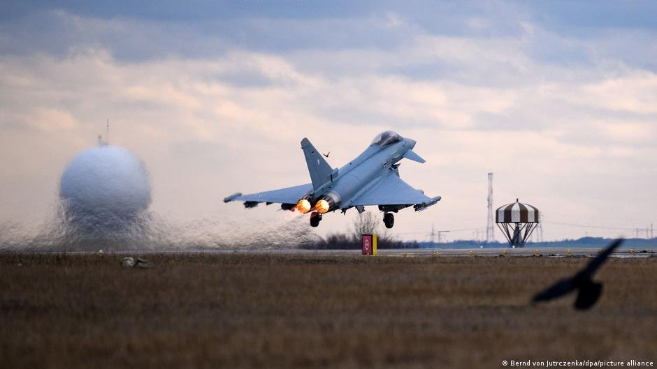 Un avión Eurofighter despega desde un aeropuerto rumano. Imagen referencial. Imagen: Bernd von Jutrczenka/dpa/picture alliance