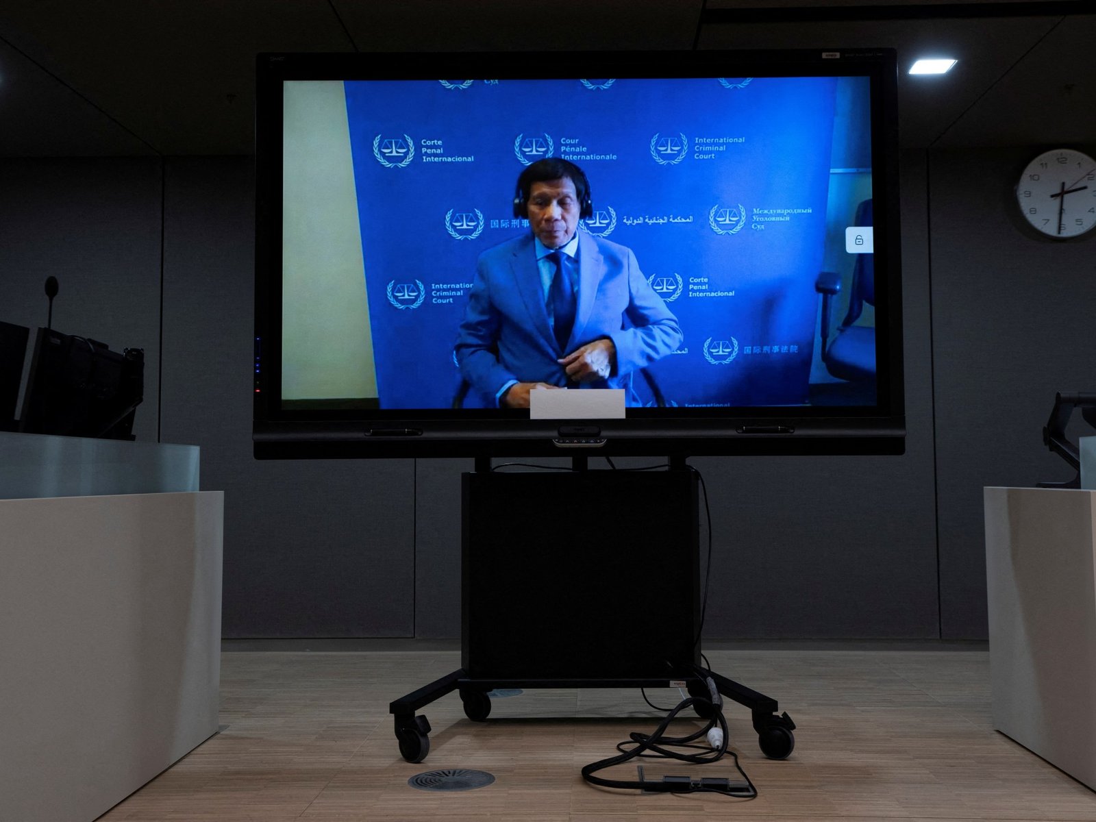 Ex presidente de Filipinas Rodrigo Duterte se enfrentará a un juicio en la Corte Penal Internacional por crímenes contra la humanidad, aunque no está claro si asistirá [Foto: Peter Dejong/Reuters]