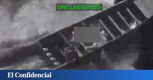 Captura de video tomada de la cuenta oficial de la red social X @Southcom del Comando Sur de Estados Unidos que muestra el ataque a una lancha en febrero.