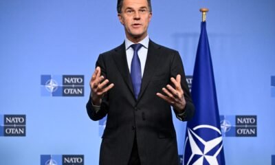 Mark Rutte se convirtió en secretario general de la OTAN unos meses antes de que Donald Trump regresara a la Casa Blanca, marcando el inicio de un período desafiante para la alianza militar y los aliados estadounidenses en Europa [Foto: John Thys/AFP]
