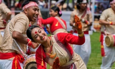 Festivales relacionados con la agricultura son comunes en partes de India, pero los desafíos de las temperaturas crecientes están cambiando el panorama de la agricultura Foto: Anupam Nath/AP Photo/picture alliance