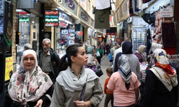 Devastación de guerra en Irán deja miles de muertos y economía bajo estrés