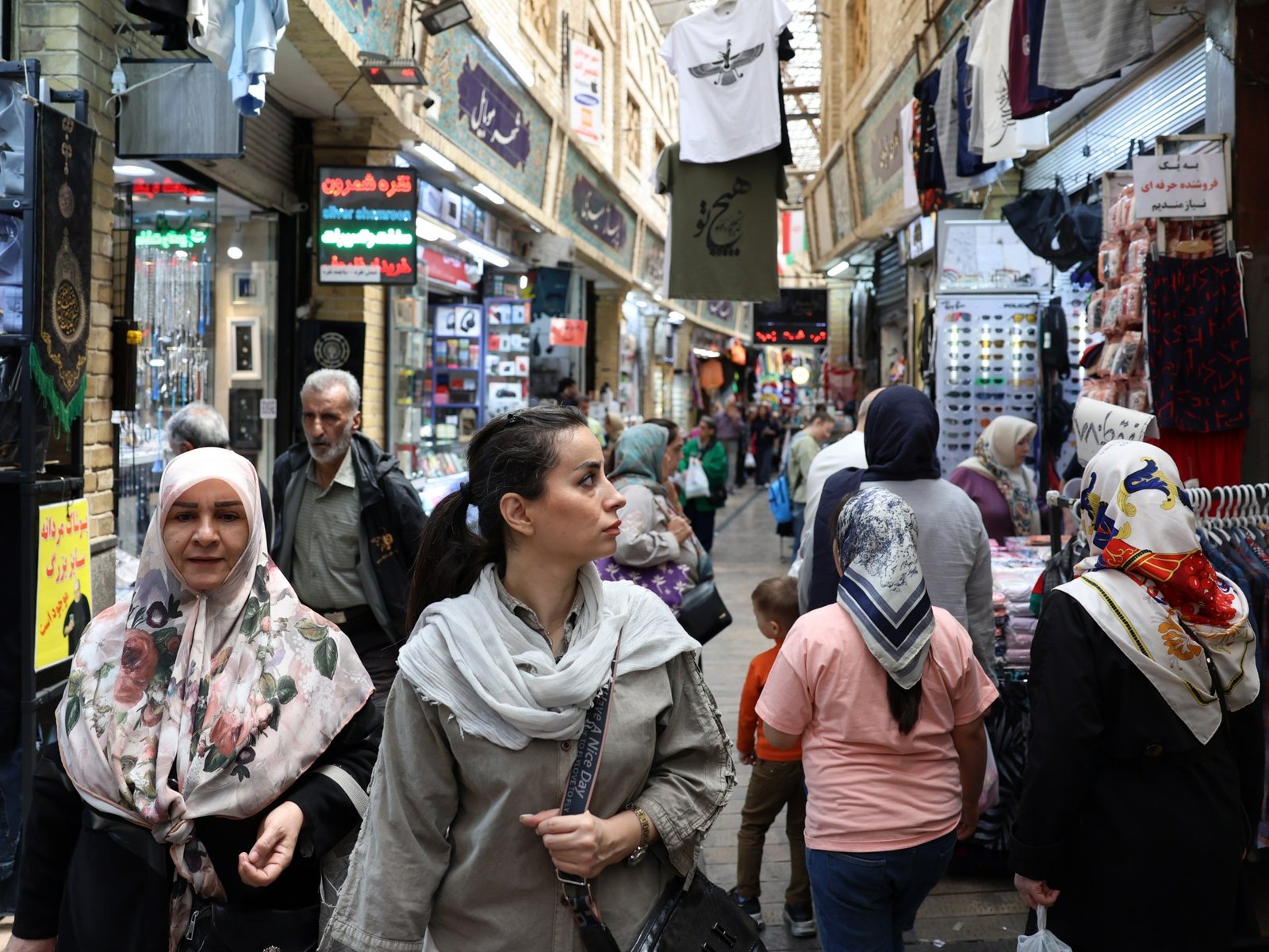 Devastación de guerra en Irán deja miles de muertos y economía bajo estrés