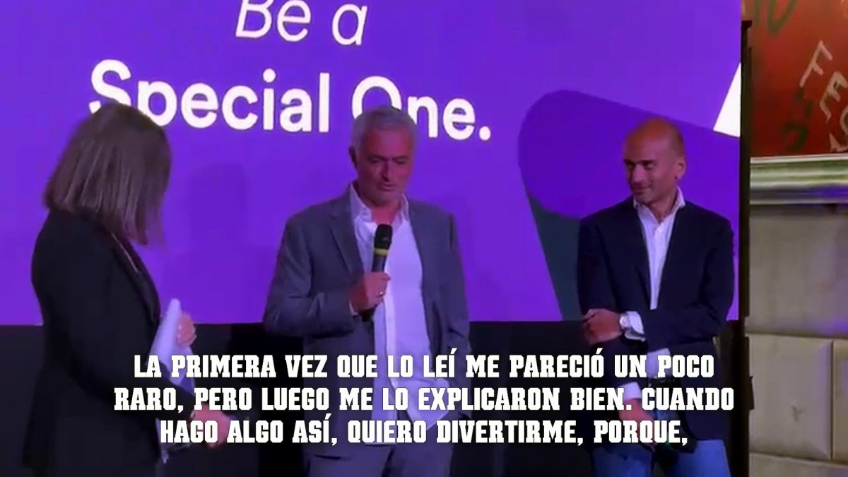 Y en mitad de todos los rumores Mourinho reaparece en Italia