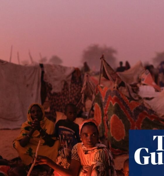 Refugiados en Chad que han huido de Sudán. La ayuda alimentaria está llegando semanas más tarde con el estrecho de Ormuz cerrado. Foto: Dan Kitwood/Getty Images