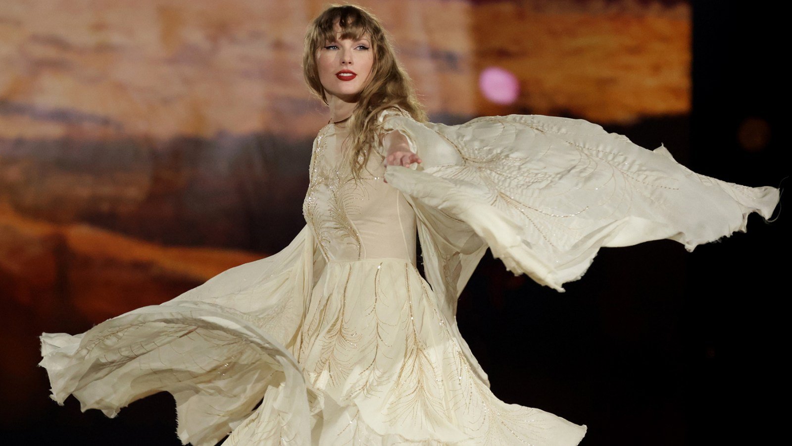 Taylor Swift realiza una presentación durante "Taylor Swift | The Eras Tour" Foto: Tas24/ Getty Images