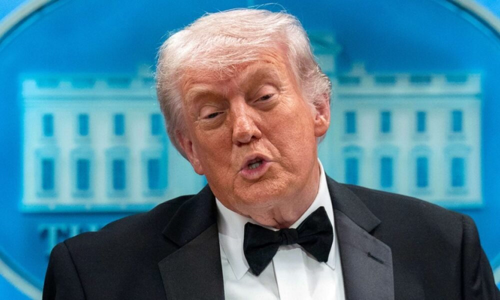 El presidente de los Estados Unidos, Donald Trump, dice que Irán se encuentra en un 'estado de colapso' [Archivo: Jose Luis Magana/AP Photo]