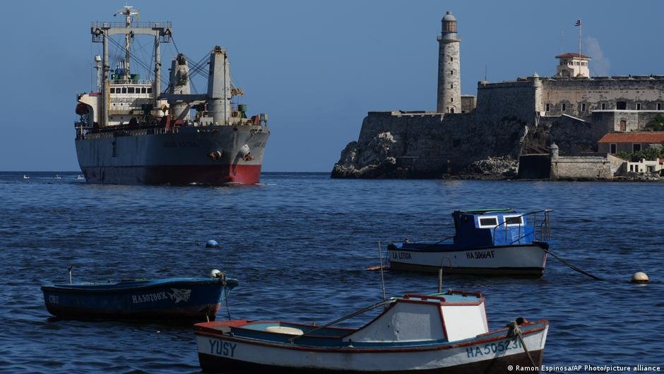ayuda China arroz Cuba — Imagen de la cobertura sobre Cuba receives China rice shipment amid US threats, blackouts. Foto de: Ramon Espinosa/AP Photo/picture alliance
