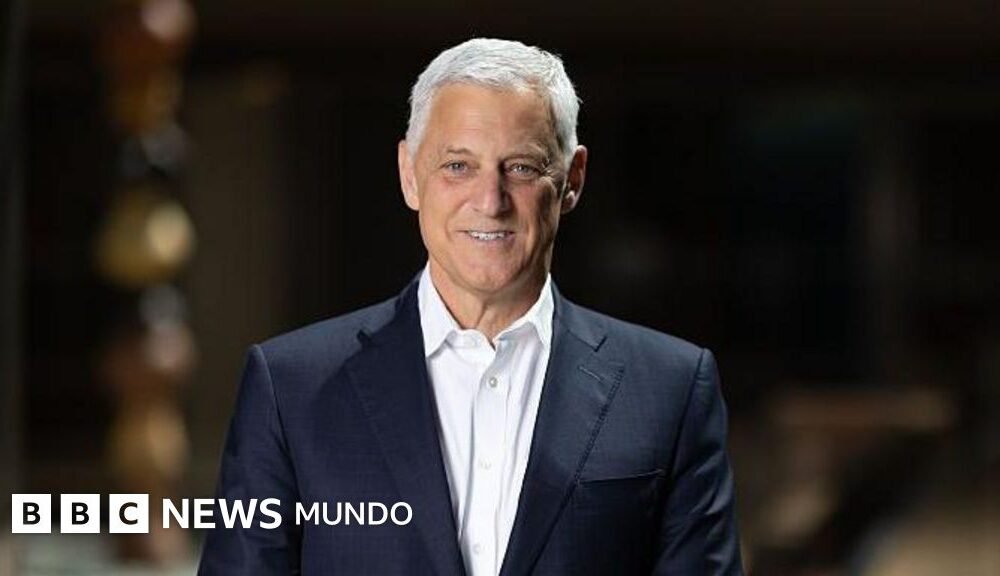 Imagen de la cobertura sobre El director ejecutivo de un banco pide disculpas tras describir a sus trabajador. Foto de: BBC Mundo