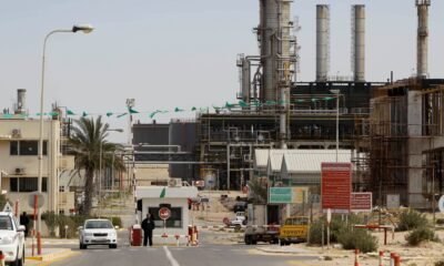 enfrentamientos armados — Libya’s largest oil refinery halts operations during fighting