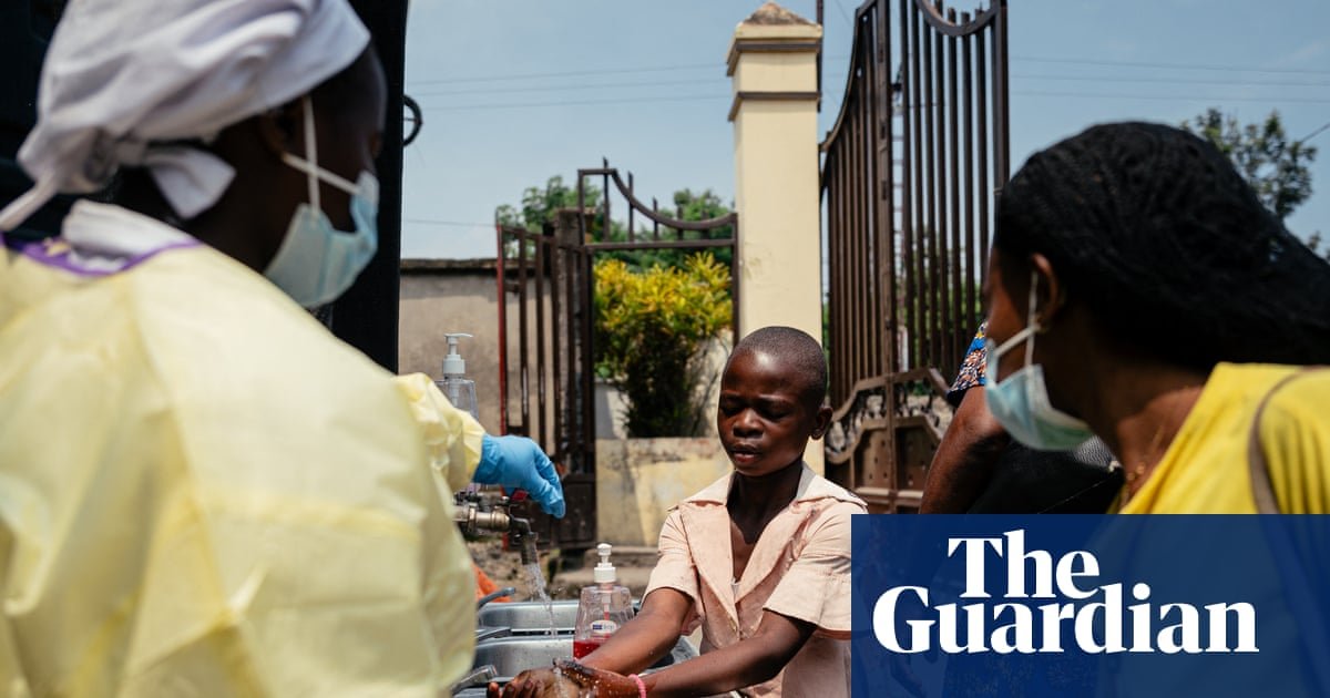 brote ébola RDC Uganda — Imagen de la cobertura sobre Infectious diseases such as hantavirus and Ebola becoming more frequent and dama. Foto de: The Guardian