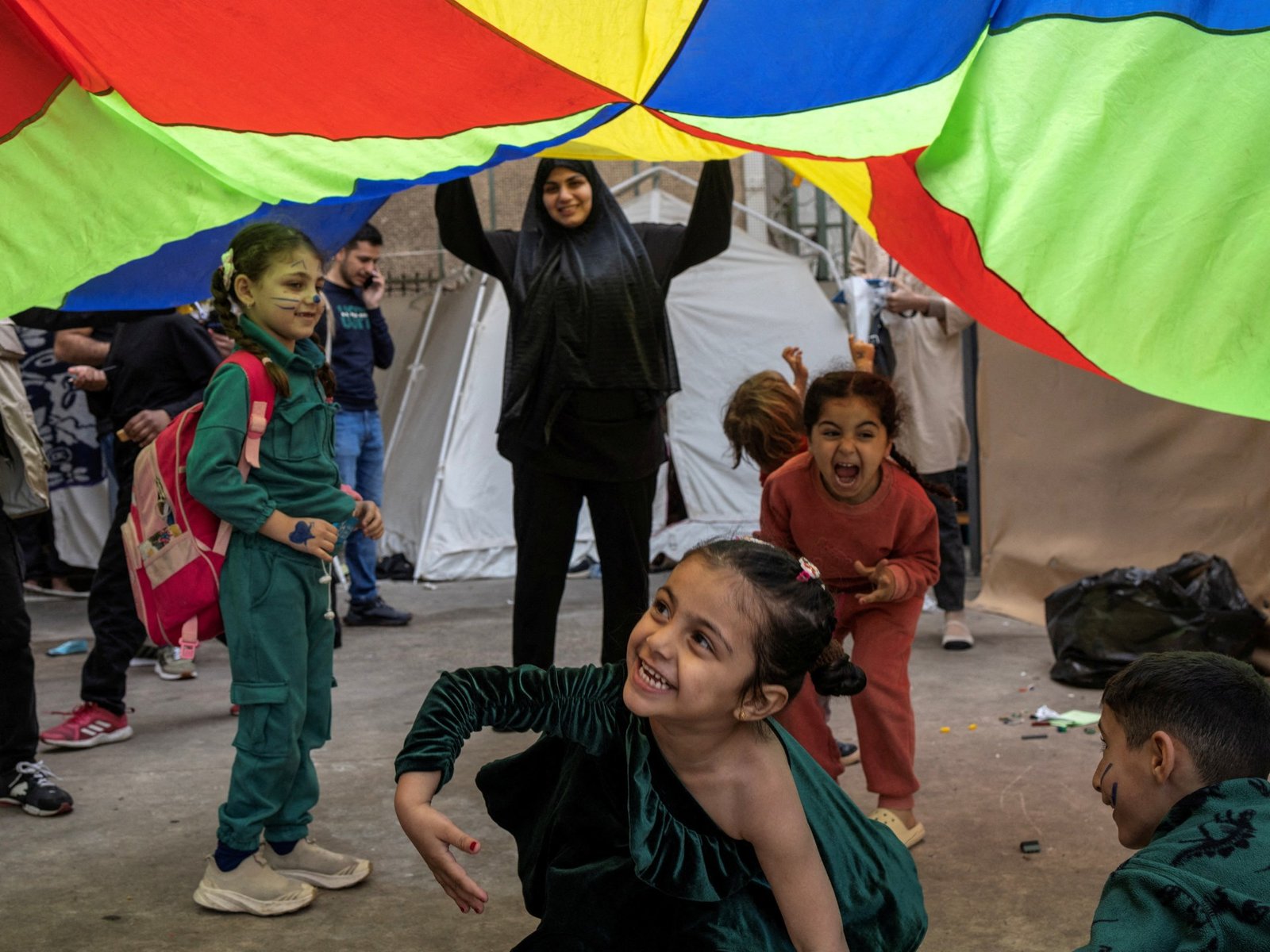 crisis educativa — La guerra de Israel crea una 'generación perdida' de estudiantes libaneses