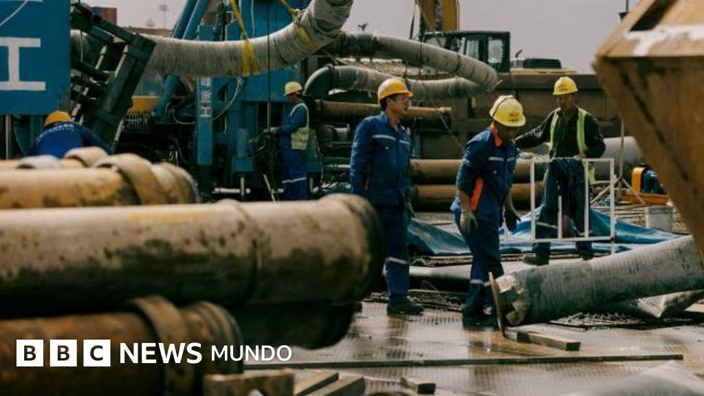 Guyana beneficia económicamente — El gobierno de Guyana, encabezado por el presidente Irfaan Ali, no puede disponer libremente de los recursos de la bonanza petrolera.