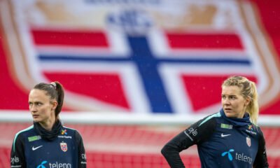 mejores futbolistas — Caroline Graham y Ada Hegerberg durante un entrenamiento con la selección noruega. Foto de: Marca