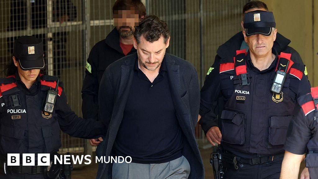 Isak Andic — Imagen de la cobertura sobre Acusan al hijo del fundador de Mango del homicidio de su padre, quien murió al c. Foto de: BBC Mundo