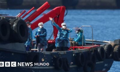 Hondius afectado — Los primeros pasajeros del crucero siendo evacuados en aguas españolas.