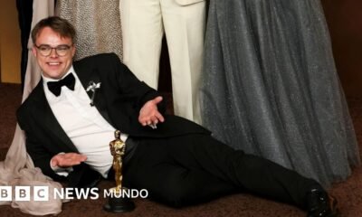 El ganador del Oscar, Pavel Talankin, se llevó la estatuilla para mostrarla a estudiantes universitarios durante una proyección del documental en Nueva York.