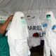 casos sospechosos — Miembros del Grupo de Expertos de Intervención Rápida en Salud (SEEG), que actúan frente a brotes de enfermedades altamente contagiosas como el ébola o la fiebre de Marburgo. En Nairobi, Kenia. (Archivo: 27.04.2026). Foto de: © Eva Krafczyk/dpa/picture alliance