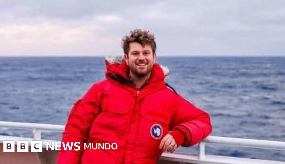 OMS recomienda cuarentena — Título del video, Dentro del crucero en el que se han reportado los casos de hantavirus.