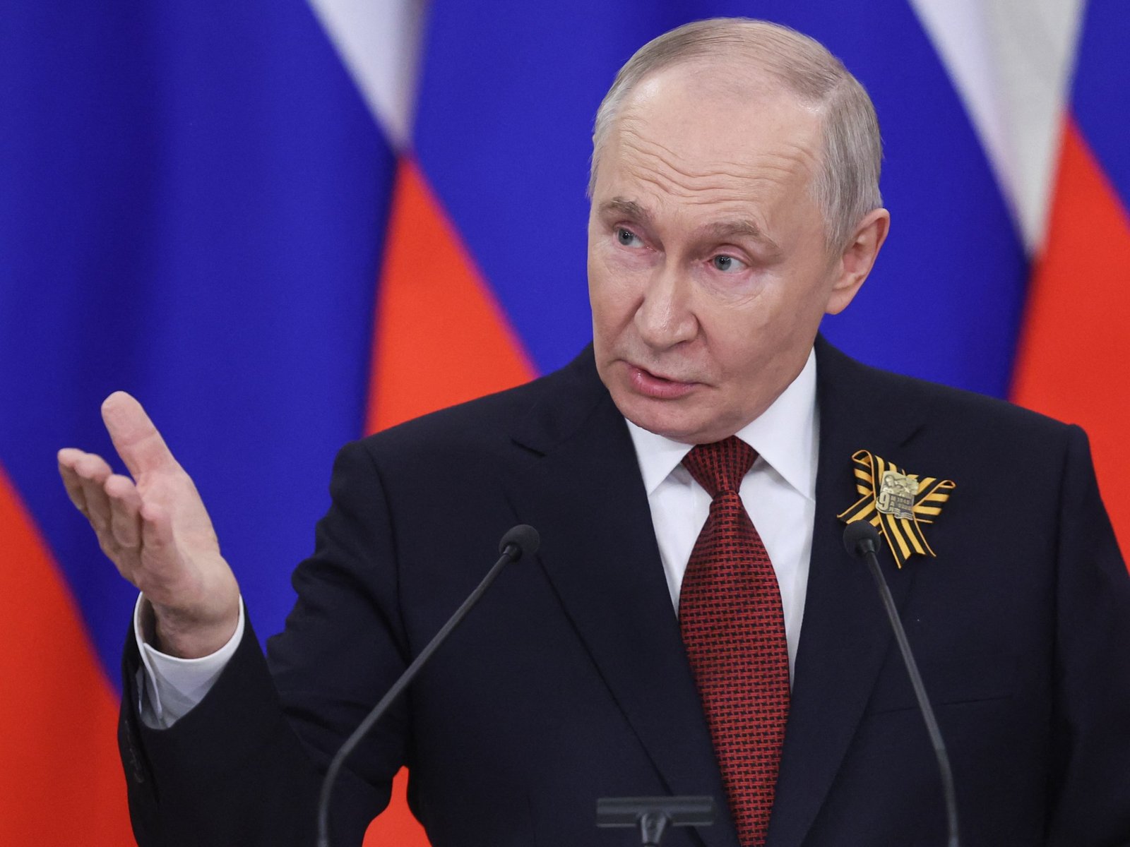 Putin sugiere fin — Putin da线索过结束俄罗斯在乌克兰的战争，但为什么现在？注意到对中国模型指令的要求，我会进一步调整以完全符合要求： Putin sugiere poner fin a la guerra de Rusia en Ucrania, pero ¿por qué ahora?