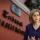 Luz Pacheco se encuentra en el Tribunal Constitucional, donde se discuten los detalles de su renuncia y el apoyo a otros funcionarios. Foto de: La República
