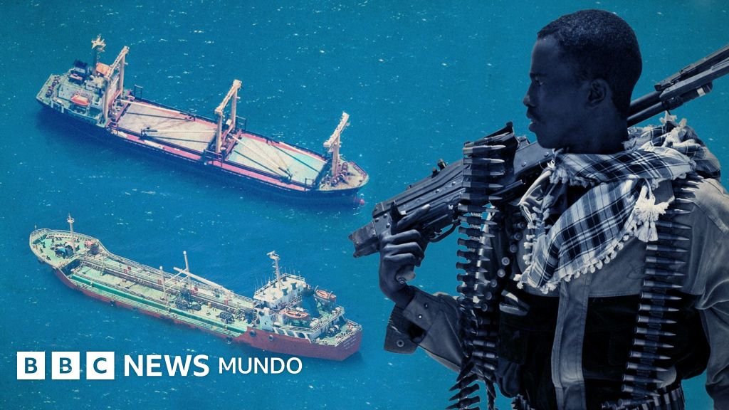 piratería marítima — Esta imagen compuesta muestra a un pirata portando un arma de alto calibre a la derecha y dos buques que fueron secuestrados recientemente a la izquierda.. Tomada por: BBC Mundo