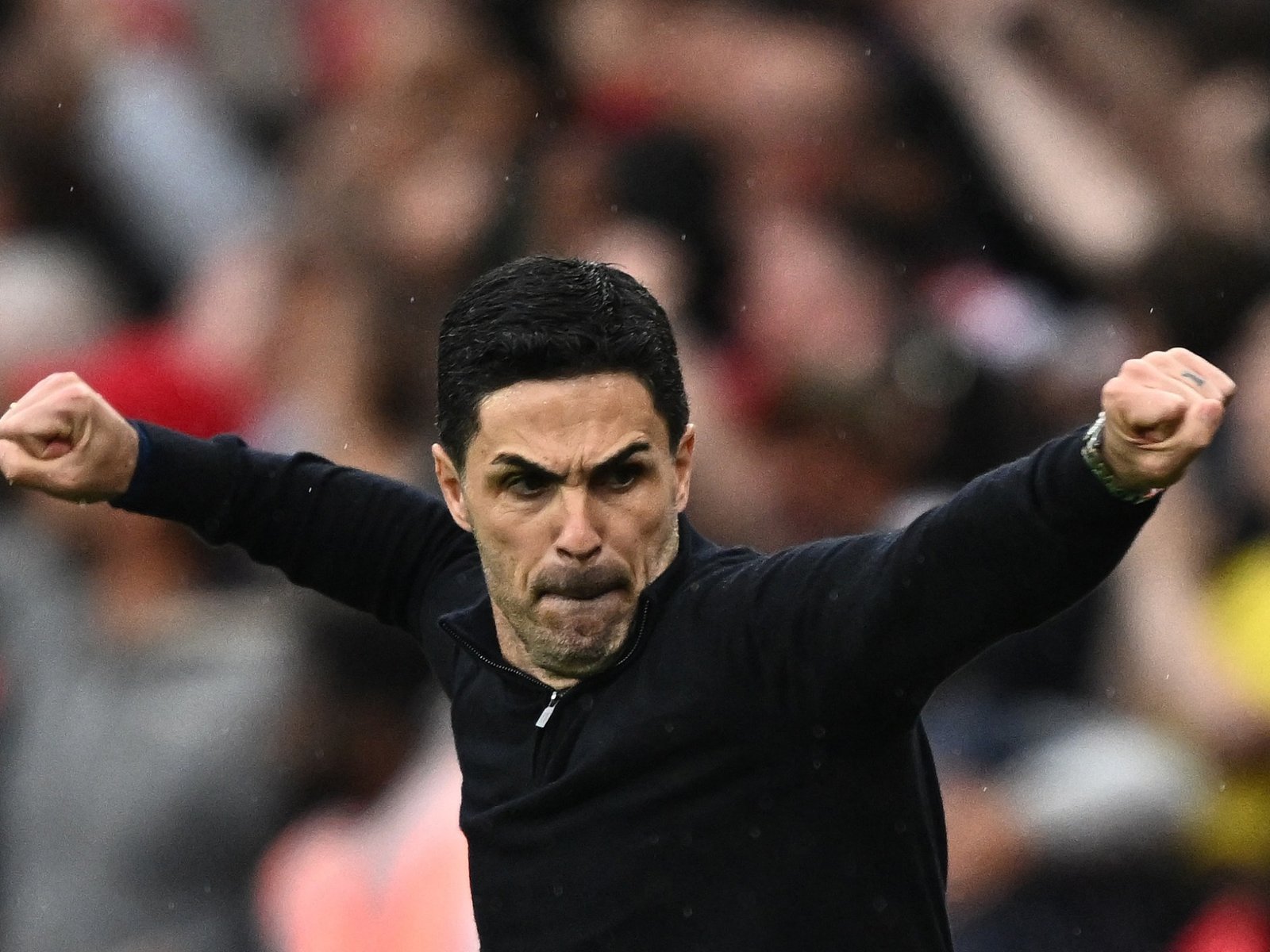 seis puntos — Entrenador de Arsenal Mikel Arteta celebra el segundo gol, anotado por Bukayo Saka [Dylan Martinez/Reuters]
