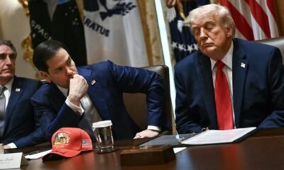 Trump anunció — Donald Trump y sus asesores se reúnen en una mesa de trabajo para discutir posibles acuerdos y la decisión final sobre Irán. Foto de: Perú21