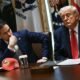 Trump anunció — Donald Trump y sus asesores se reúnen en una mesa de trabajo para discutir posibles acuerdos y la decisión final sobre Irán. Foto de: Perú21