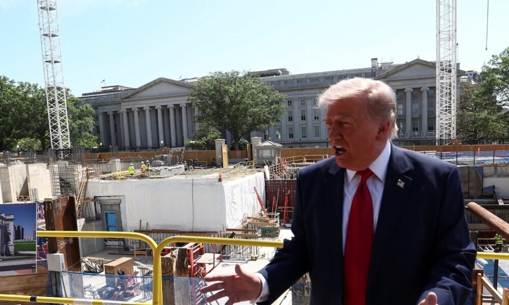 Imagen de la cobertura sobre Donald Trump afirmó que resolver la crisis en Cuba "no sería difícil" para su Go. Foto de: news.google.com