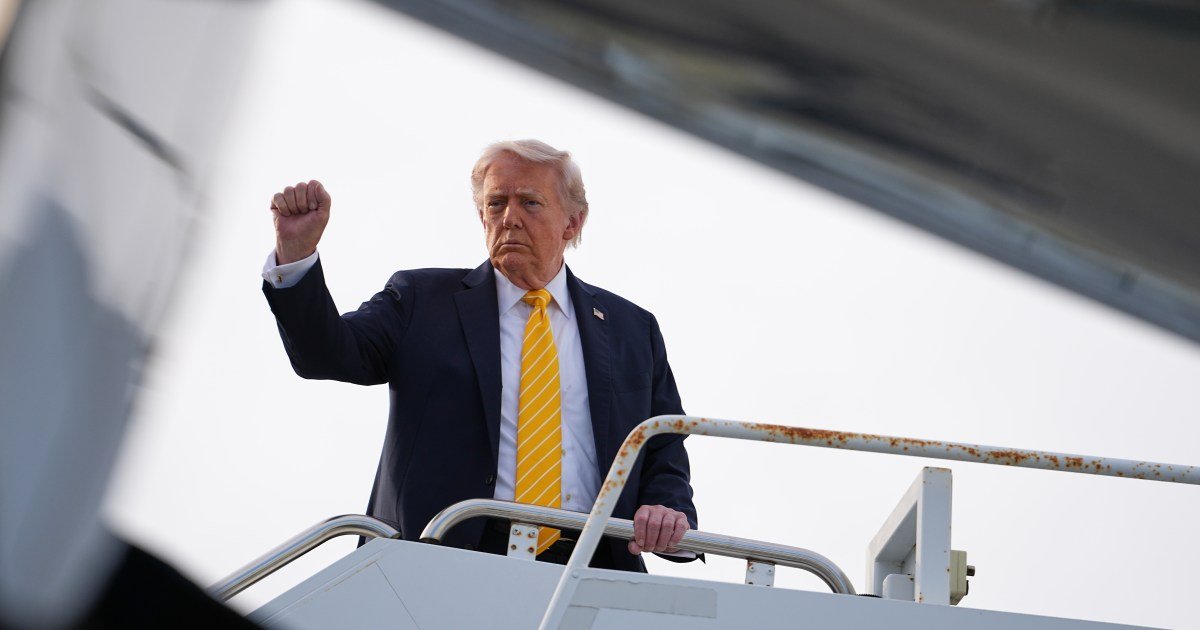 Trump revisa propuesta — El presidente de los Estados Unidos, Donald Trump, aborda el Air Force One en el aeropuerto de Palm Beach, en West Palm Beach, Florida, el 2 de mayo de 2026 [Matt Rourke/AP]