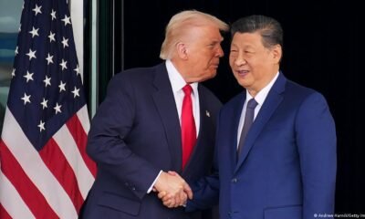 crisis energética — Donald Trump y Xi Jinping se estrechan la mano en Corea del Sur en octubre de 2025