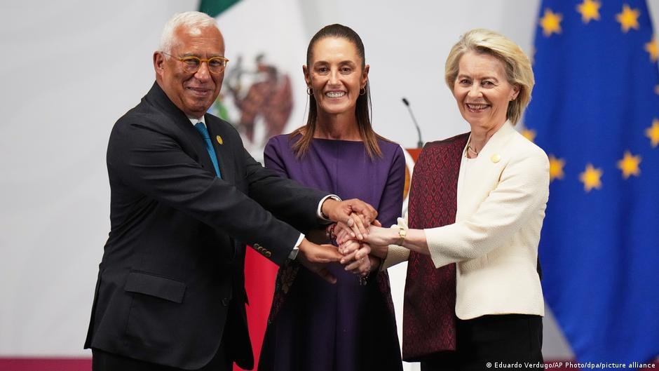 acuerdo comercial ampliado — Imagen de la cobertura sobre EU, Mexico sign expanded trade deal. Foto de: Eduardo Verdugo/AP Photo/dpa/picture alliance