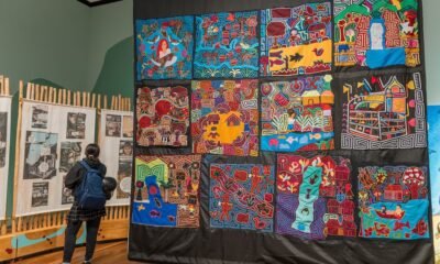 exposición 'Caminos — Una muestra de textiles coloridos representa la conexión con el agua y la vida de las comunidades del Darién en el Museo Nacional. Foto de: Camila Morales