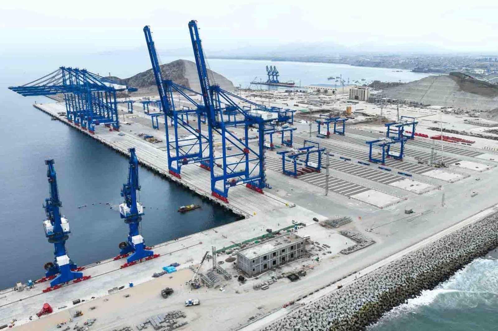 disputa puerto Chancay Perú — Imagen de la cobertura sobre Perú, atrapado entre China y Estados Unidos: la disputa por el puerto Chancay qu. Foto de: news.google.com