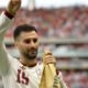 derrota Uruguay — El mediocampista español Alex Baena celebra tras anotar el gol que permitió a su selección liderar el Grupo H. Foto de: Ulises Ruiz/AFP