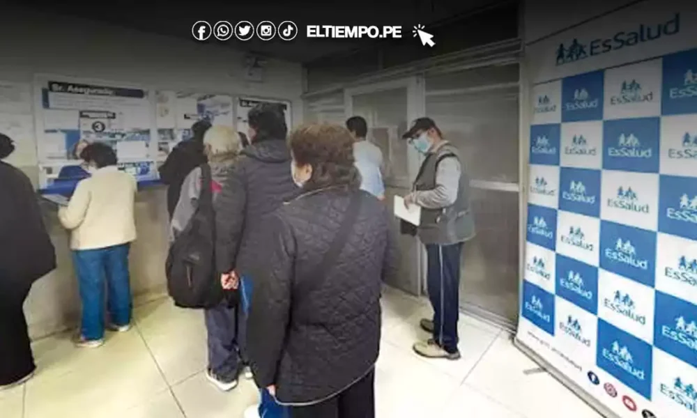 EsSalud invierte 117 — Personal y usuarios en las instalaciones de EsSalud ante la situación de desabastecimiento reportada por el medio. Foto de: ELTIEMPO.PE