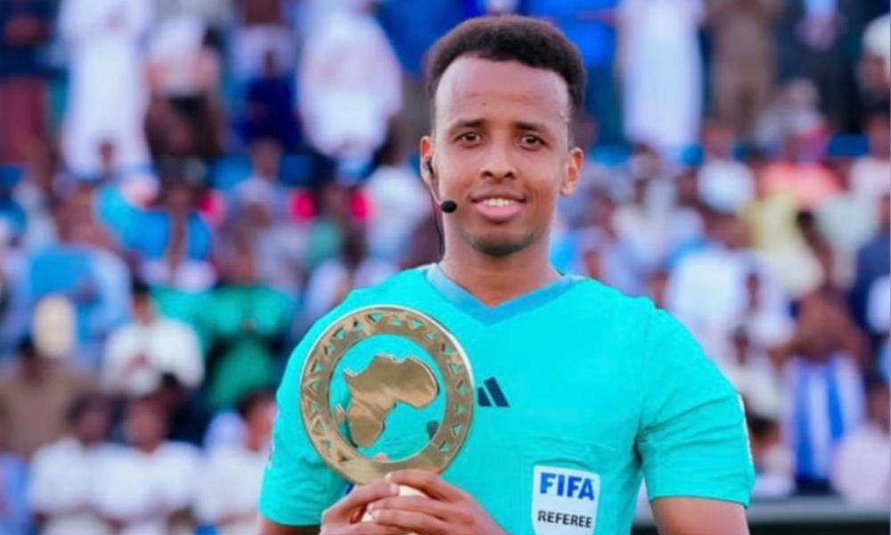 arbitro somali Omar Abdulkadir Artan — Imagen de la cobertura sobre Deportan al mejor árbitro de África en 2025 y se perdería el Mundial de este año. Foto de: Perú21