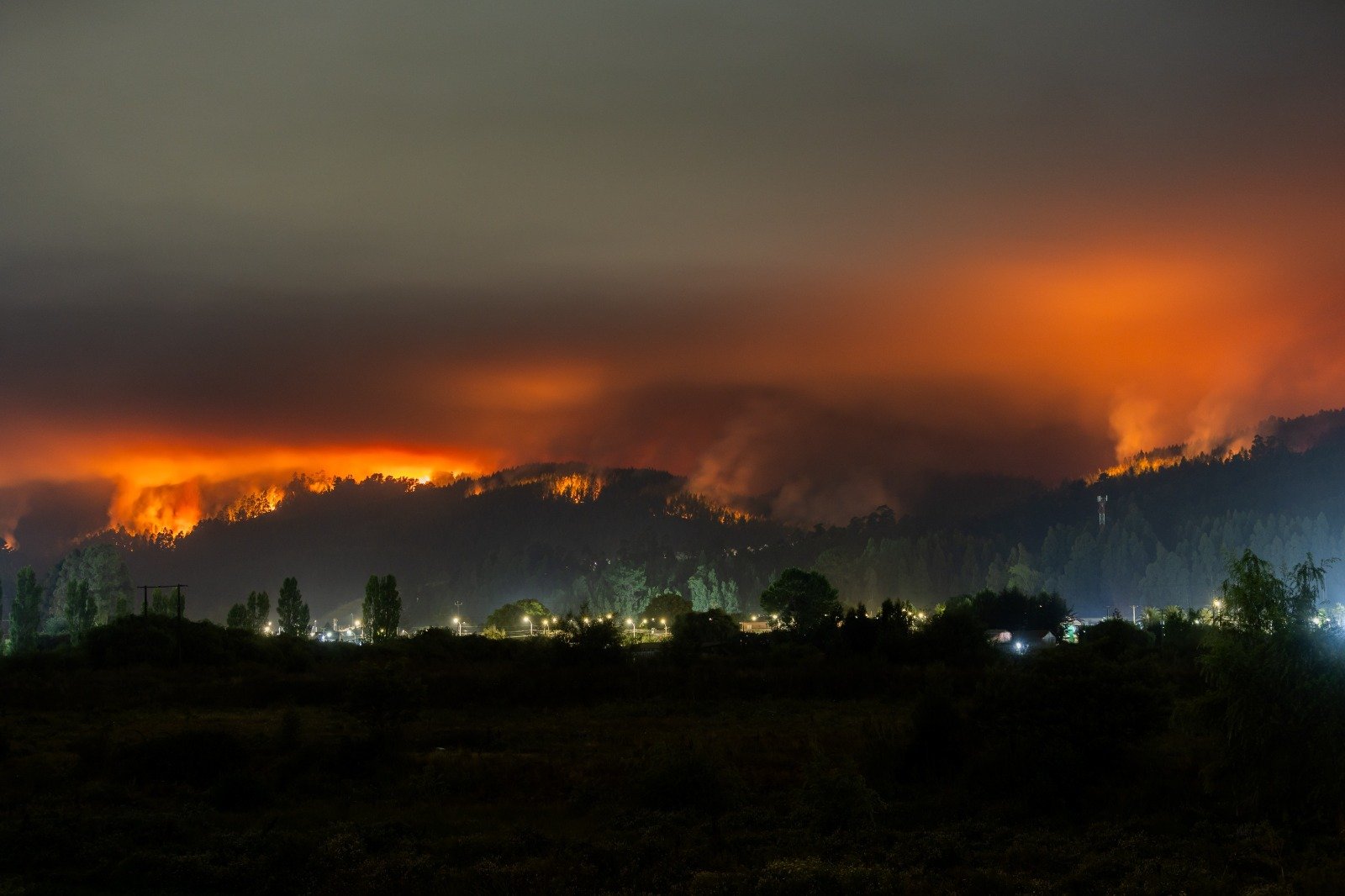 Expertos advierten — Incendios forestales en Colombia que podrían intensificarse debido a las condiciones climáticas extremas de un posible Súper El Niño. Foto de: UNGRD