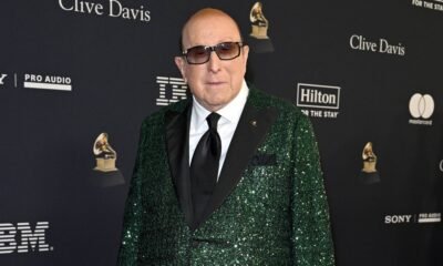 Clive Davis, — El magnate de la música Clive Davis es recordado tras su fallecimiento a los 94 años. Foto de: Axelle/Bauer-Griffin/FilmMagic