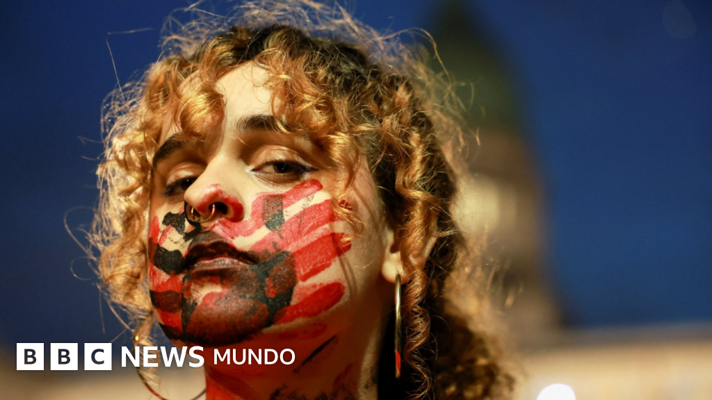 Agostina Vega — Imagen de la cobertura sobre Las denuncias por la falta de protección a las mujeres en Argentina tras el brut. Foto de: BBC Mundo