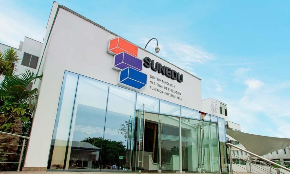 Chauca Valqui — Fachada de la sede de la Sunedu en Perú, institución sobre la cual el presidente Balcázar busca ejercer mayor control. Foto de: Perú21