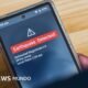 segundos valiosos — Un teléfono móvil muestra una alerta de terremoto detectado con magnitud 5.4 en la pantalla. Foto de: Getty Images