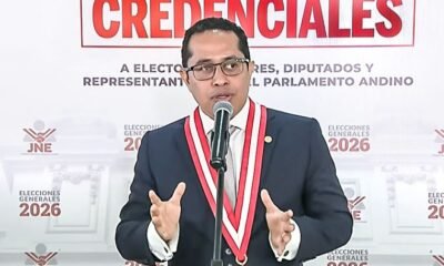 proclamación resultados segunda vuelta — Un representante del Jurado Nacional de Elecciones (JNE) se dirige a la prensa sobre los resultados de las elecciones generales. Foto de: El Peruano