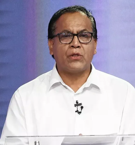 votos emitidos — El político peruano Pedro Castillo durante una intervención pública en el marco de las controversias sobre la anulación de votos del extranjero. Foto de: El Búho