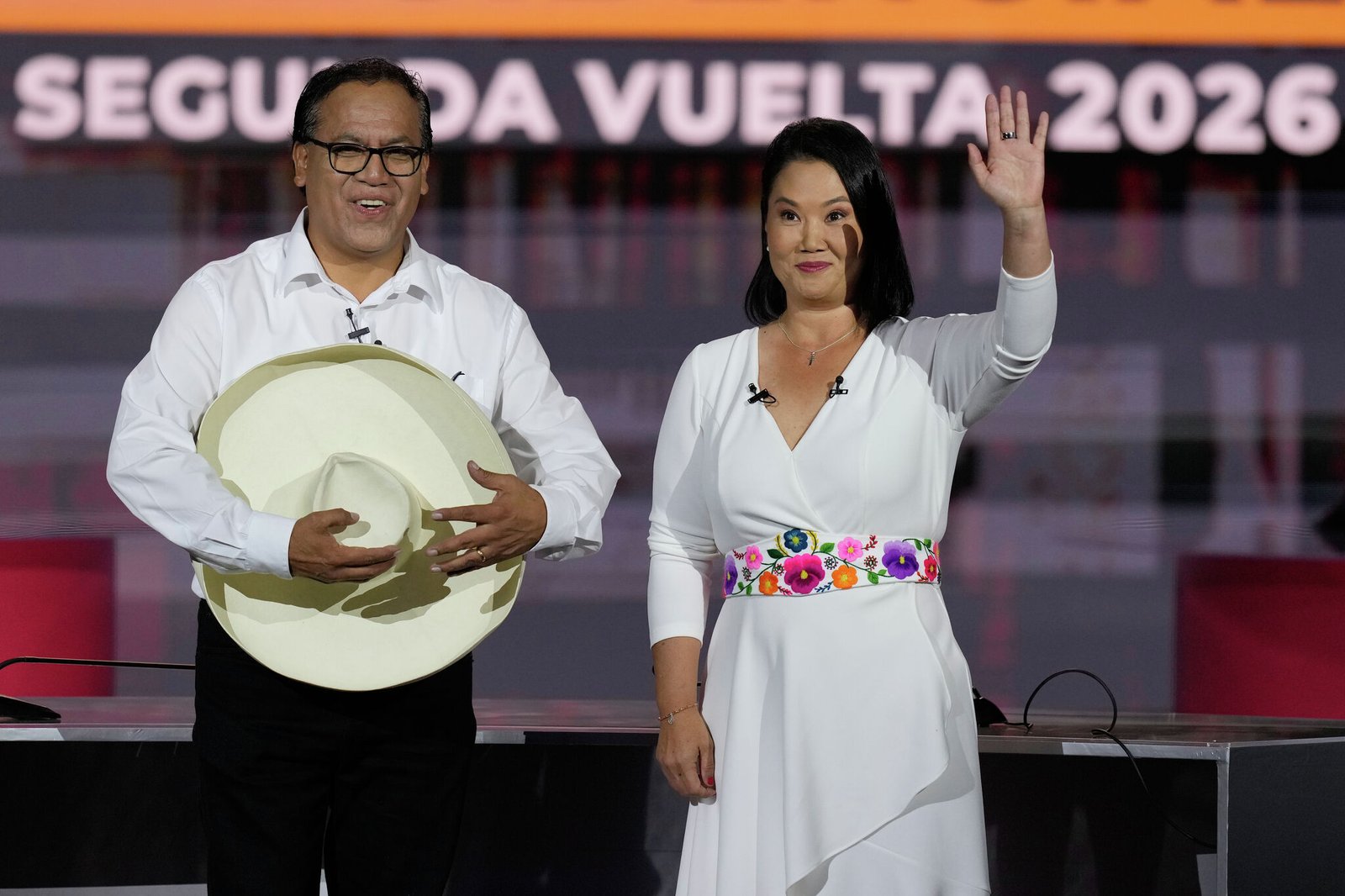 Los candidatos Roberto Sánchez y Keiko Fujimori se presentan en la campaña para la presidencia de Perú. Foto de: Guadalupe Pardo/AP Photo/Guadalupe Pardo