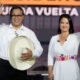 Keiko Fujimori aventaja — La candidata presidencial Keiko Fujimori aparece en una imagen que acompaña la noticia sobre el escrutinio del balotaje en Perú. Foto de: Guadalupe Pardo / Ap Photo/guadalupe Pardo