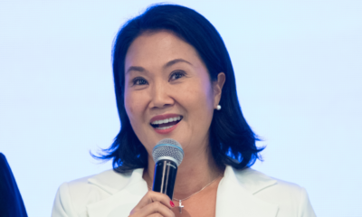Keiko Fujimori se expresa ante los medios tras conocerse los resultados de la ONPE al 100%. Foto de: Exitosa Noticias