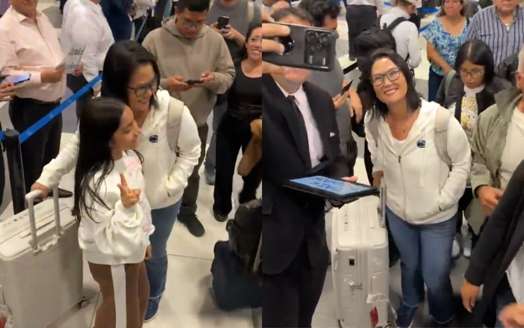 regreso Keiko Fujimori Perú — Una mujer y una niña en un aeropuerto son identificadas como Keiko Fujimori y su hija durante su regreso al Perú. Foto de: Perú21